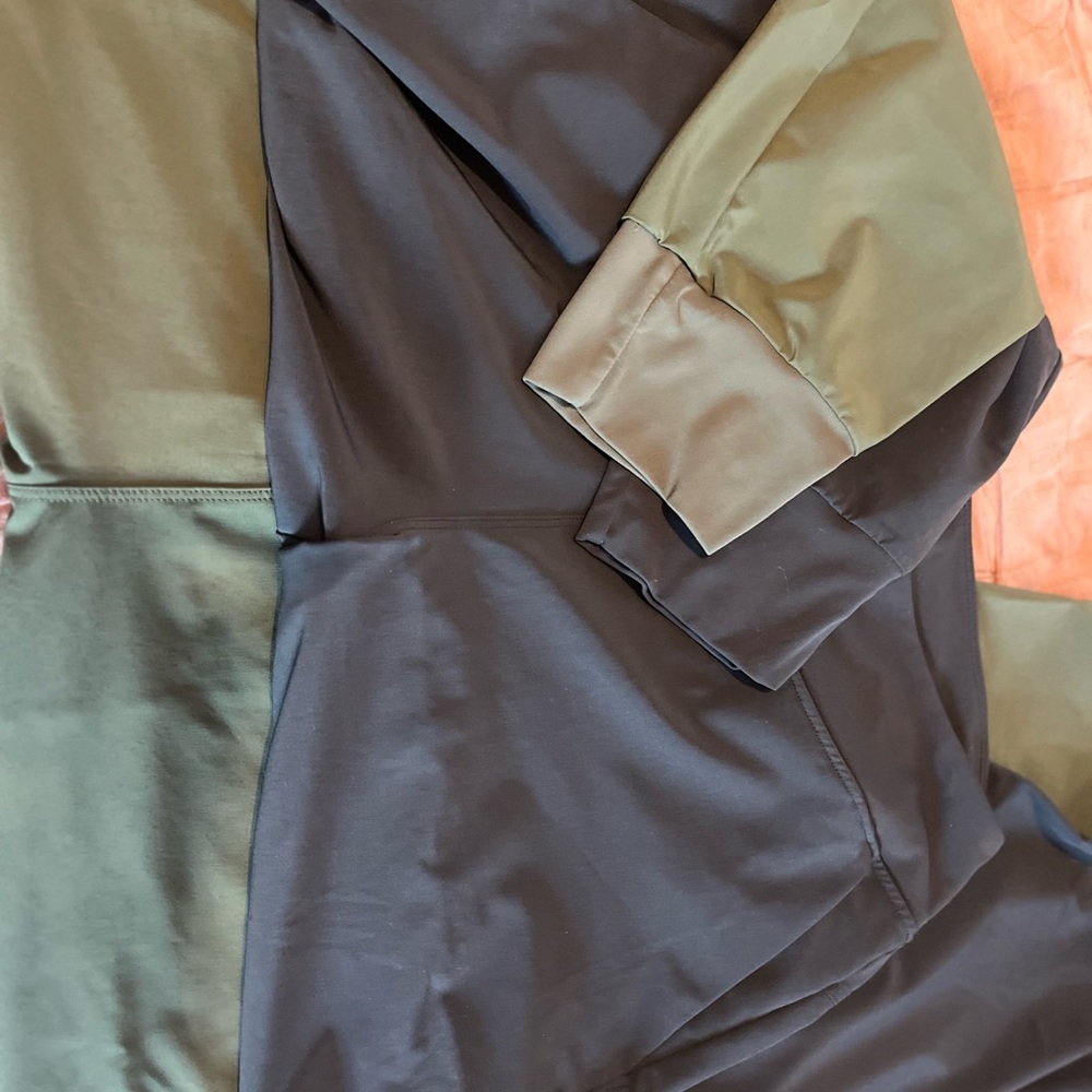 Patagonia Bundle Women's Happy Hike Studio Pants
Size large - Picture 7 of 16